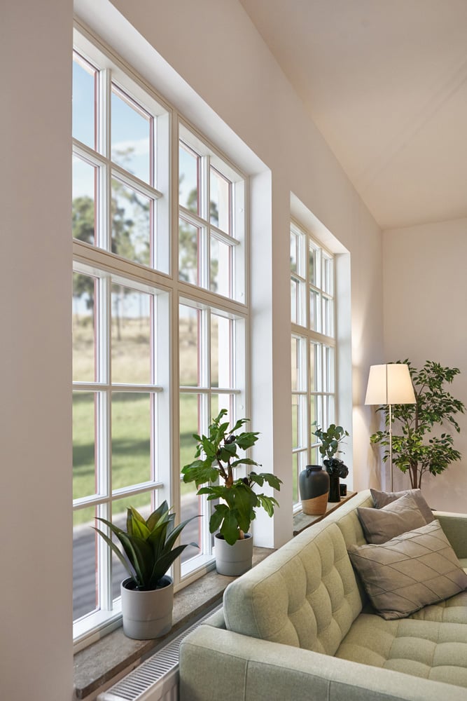 Inward-opening wooden windows with Vienna astragals and glass dividing bar