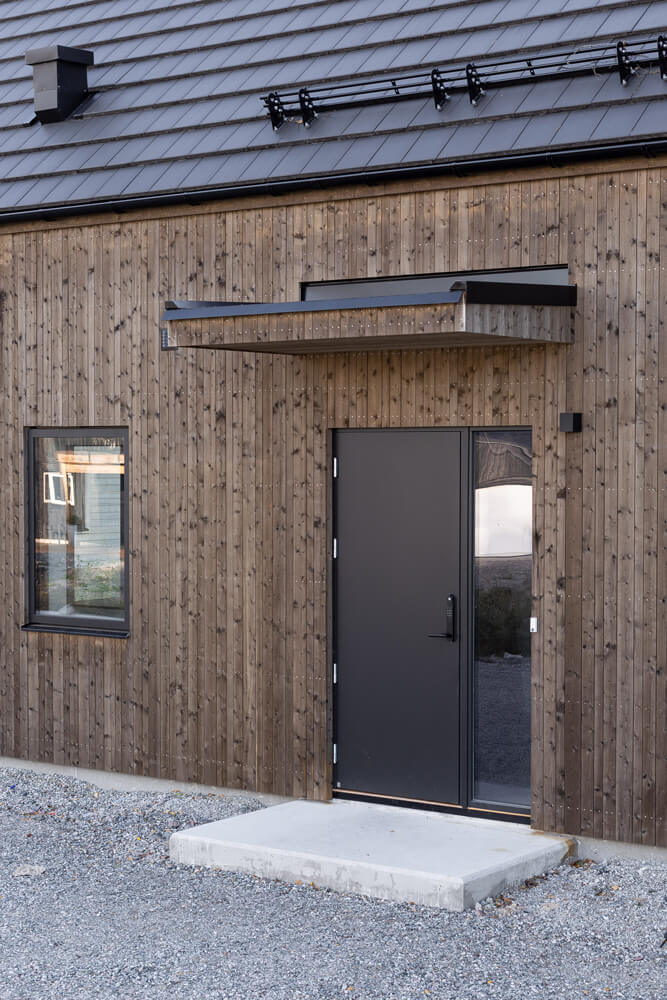 Front door Slät 100 in special height with side light