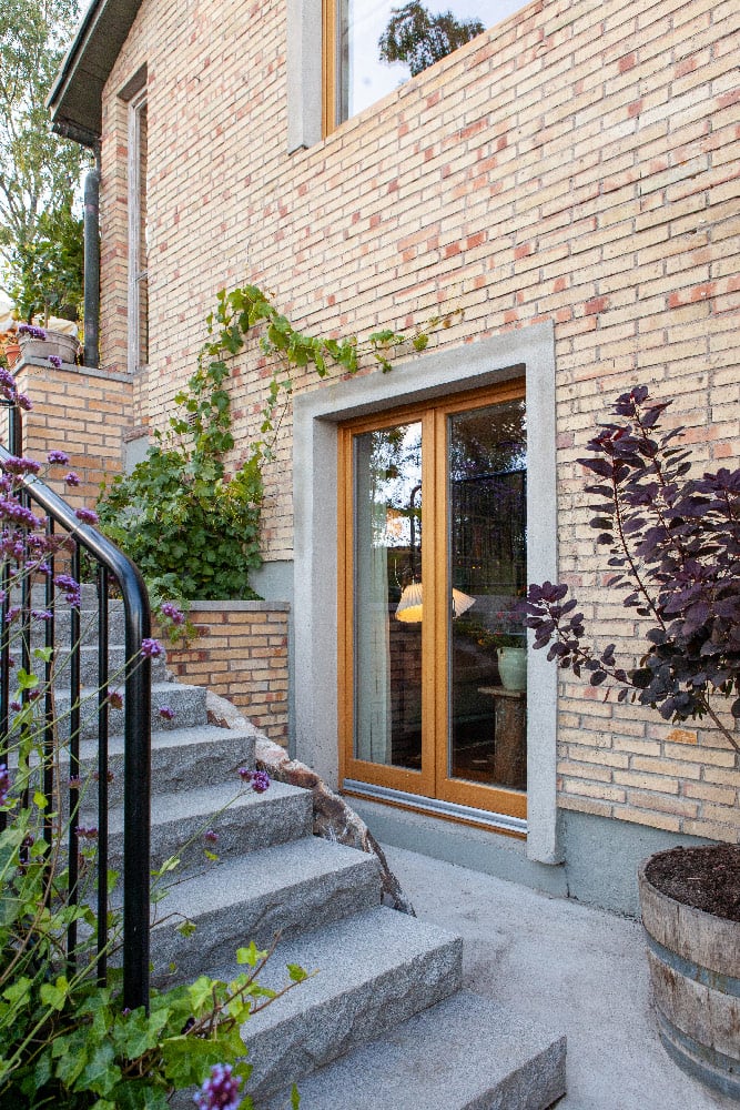 Villa-Lervik-Fönsterdörr-trappa.jpg
