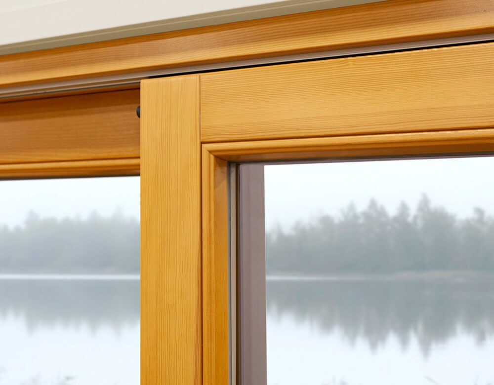 Sliding doors in solid pine