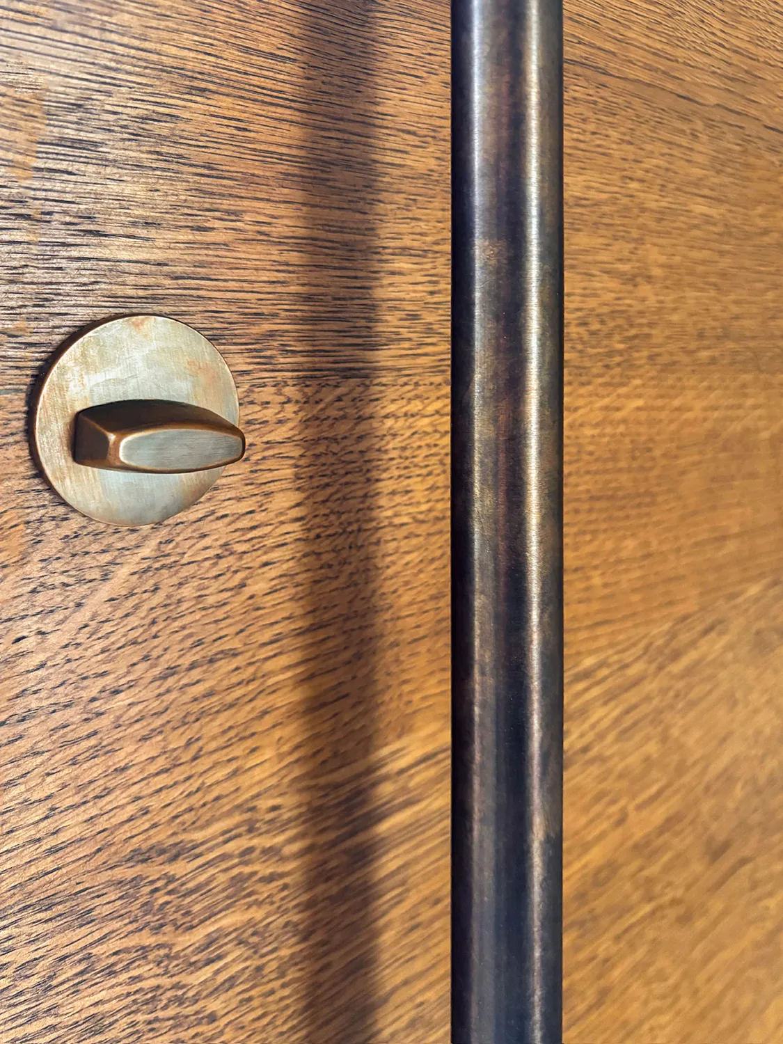 Ek panel special, olja 708, draghandtag FSB mörk brons 00018.webp