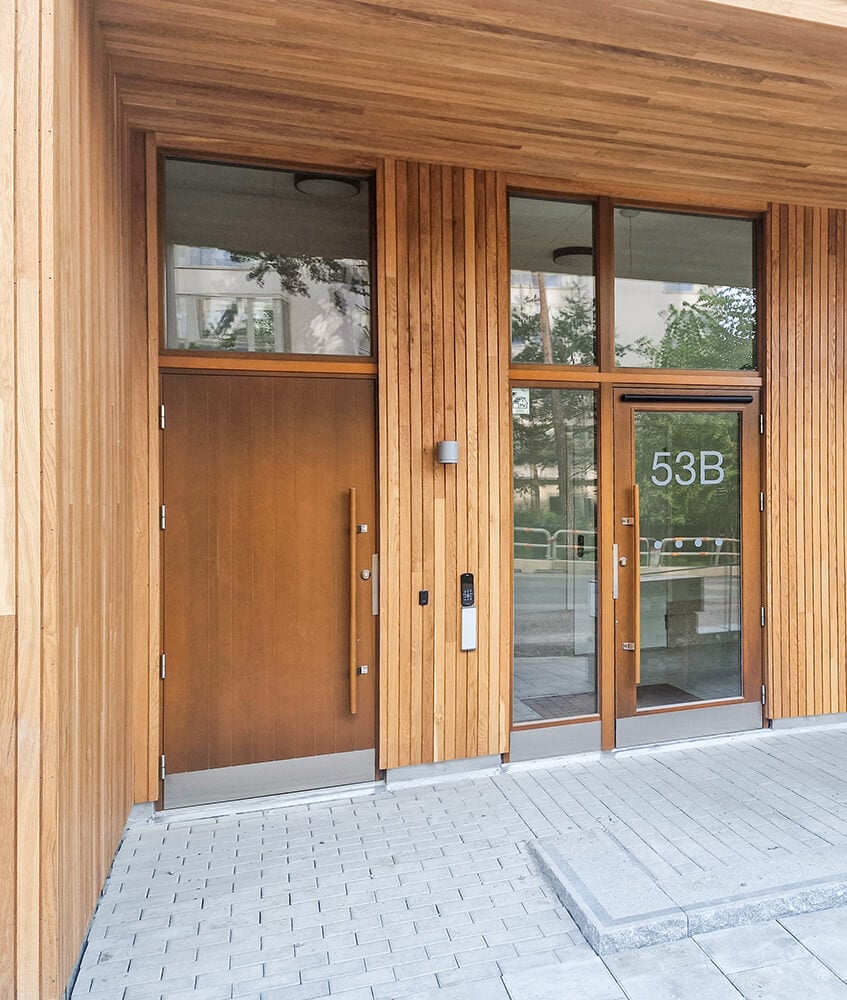 Entrance areas with transom and sidelights in oak stain