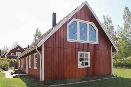 Fönster i fria former med brutna vinklar