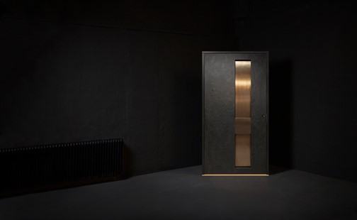 Ekstrands ytterdörr Berg Noir i specialtillverkad design