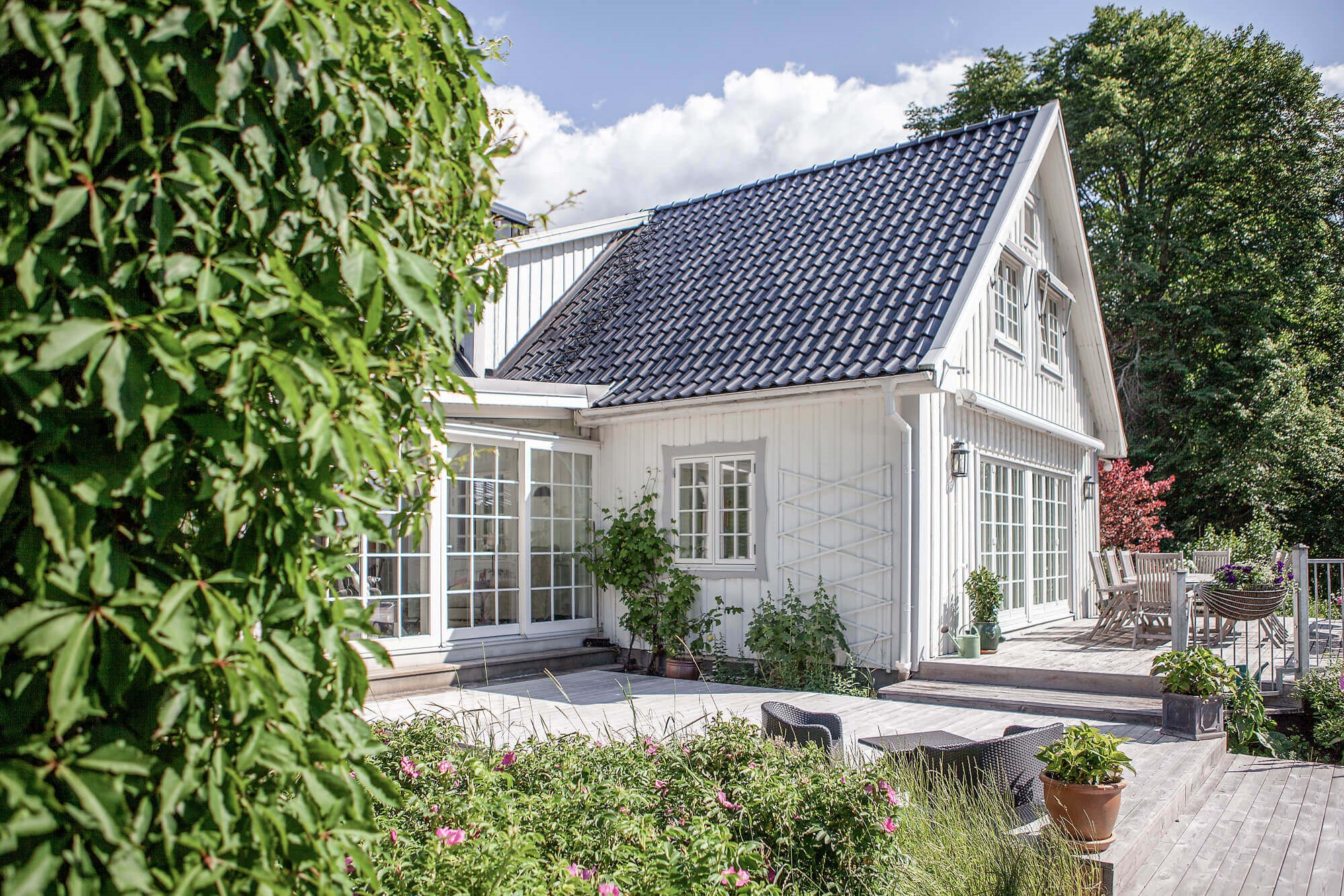 Fönster från Ekstrands - Hållbara klassiska träfönster med spröjs på 1800-tals villa