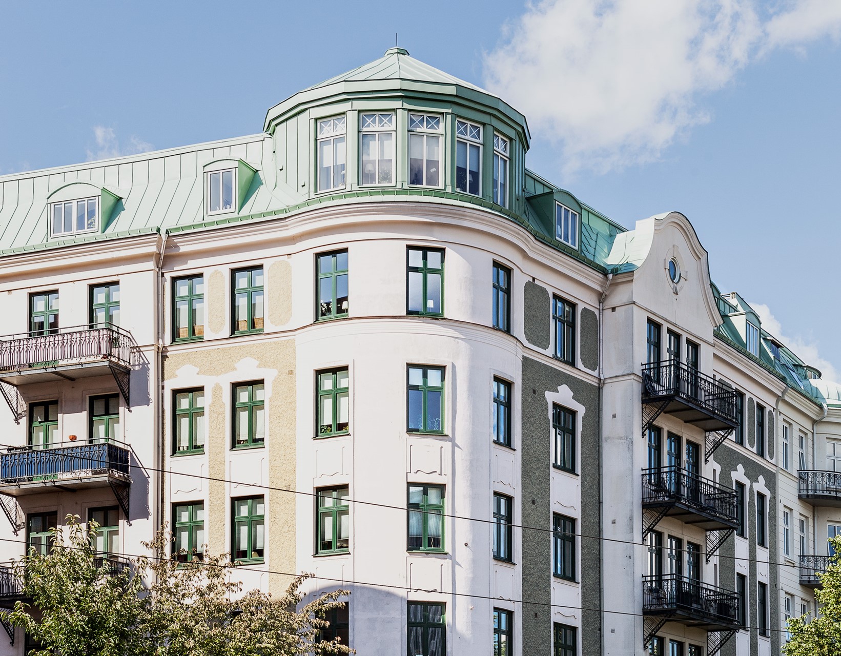 Trä/alu fönster 4-luft flaggfönster från Ekstrands på Stensturegatan i Göteborg 